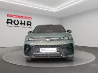 Gebraucht VW Tiguan R-line 193 PS (141 kW) 2025 Cipressinogrün metallic SUV
