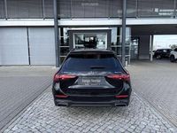 Gebraucht Mercedes C300e AMG 197 PS (144 kW) 2025 Lack obsidianschwarz Kombi
