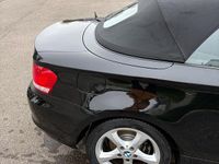 Gebraucht BMW 118 Cabriolet 143 PS (105 kW) 2008 Schwarz Cabrio