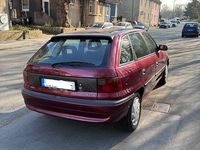 Gebraucht Opel Astra 75 PS (55 kW) 1997 Rot Limousine