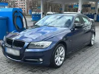 Gebraucht BMW 318 143 PS (105 kW) 2011 Blau Limousine