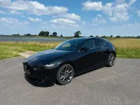 Gebraucht Mazda 3 Exclusive-Line 150 PS (110 kW) 2021 Schwarz Limousine