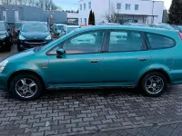 Gebraucht Honda Stream 156 PS (114 kW) 2001 Grün Van / Kleinbus