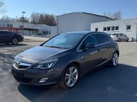 Gebraucht Opel Astra Cosmo 116 PS (85 kW) 2010 Grau Kleinwagen