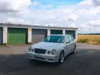 Gebraucht Mercedes E280 Elegance 204 PS (150 kW) 2000 Weiß Limousine