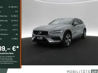 Używany Volvo V60 CC Plus 197 KM (144 kW) 2023 Szary Kombi