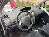 gebraucht Toyota Yaris schwarz