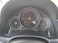 Second-hand VW up! 65 CP (47 kW) 2021 Alb Hatchback