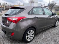 Gebraucht Hyundai i30 Classic 99 PS (72 kW) 2014 Cashmere brown / mic Kleinwagen