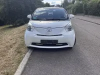 Gebraucht Toyota iQ Basis 68 PS (50 kW) 2009 Weiß Kleinwagen
