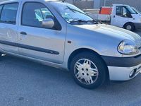 Gebraucht Renault Clio II 90 PS (66 kW) 1999 Grau boreal Kleinwagen