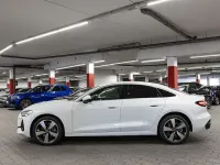 Gebraucht Audi A5 Sport 204 PS (150 kW) 2025 Gletscherweiß metallic Limousine