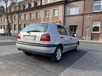Gebraucht VW Golf III 90 PS (66 kW) 1993 Silber Kleinwagen