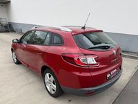 Gebraucht Renault Mégane III Authentique 110 PS (80 kW) 2014 Rot Limousine