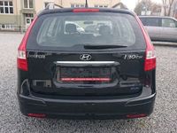 gebraucht Hyundai i30 cw FIFA Edition 1.4 Klima/ Tüv Neu