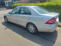 Gebraucht Mercedes C180 143 PS (105 kW) 2003 Silber Limousine