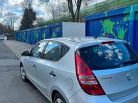 Gebraucht Hyundai i30 112 PS (82 kW) 2009 Grau Kleinwagen