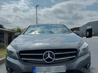 Gebraucht Mercedes A180 122 PS (89 kW) 2014 Grau Kleinwagen