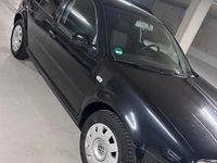 Gebraucht VW Golf IV 75 PS (55 kW) 2003 Schwarz Kleinwagen