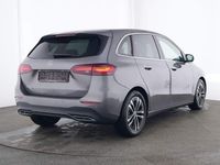 Gebraucht Mercedes B220 Progressive 190 PS (139 kW) 2023 Metalliclack mountaingrau Van / Kleinbus