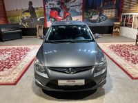 gebraucht Hyundai i30 1,6 CRDi FIFA WM Edition, Tempo, SHZ, Klima