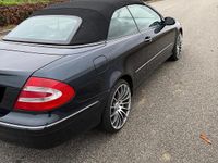Gebraucht Mercedes CLK240 170 PS (125 kW) 2004 Blau Cabrio