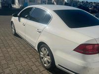 Gebraucht VW Passat 172 PS (126 kW) 2011 Weiß Limousine