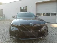 Gebraucht BMW 550e M Sport 489 PS (359 kW) 2026 Grau Limousine