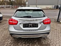 Usata Mercedes GLA200 136 CV (100 kW) 2014 Argento SUV