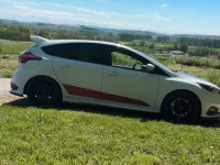 Gebraucht Ford Focus ST 250 PS (183 kW) 2015 Weiß Limousine
