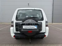 Gebraucht Mitsubishi Pajero Inform 200 PS (147 kW) 2014 Weiß SUV