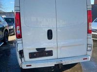 Używany Opel Vivaro 145 KM (106 kW) 2011 Srebrny Minivan