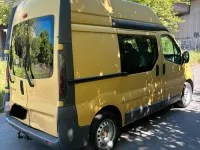 Second-hand Renault Trafic 80 CP (58 kW) 2006 Galben Monovolum