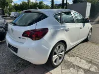 Gebraucht Opel Astra Sport 140 PS (102 kW) 2010 Weiß Limousine