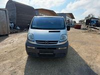 Gebraucht Opel Vivaro 101 PS (74 kW) 2003 Silber Van / Kleinbus