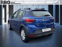 Gebraucht Dacia Sandero Essentiel 101 PS (74 kW) 2024 Blau Limousine
