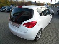 Gebraucht Opel Meriva 101 PS (74 kW) 2010 Weiß Van / Kleinbus