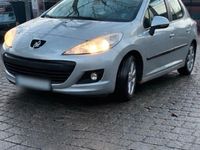 Gebraucht Peugeot 207 95 PS (69 kW) 2011 Silber Kleinwagen