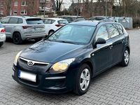 Gebraucht Hyundai i30 Comfort 109 PS (80 kW) 2009 Schwarz Kombi