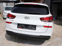 Gebraucht Hyundai i30 Select 110 PS (80 kW) 2018 Weiß Limousine