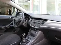 Gebraucht Opel Astra 101 PS (74 kW) 2017 Blau Limousine