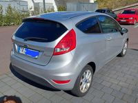 Gebraucht Ford Fiesta 82 PS (60 kW) 2011 Grau Kleinwagen
