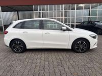 Gebraucht Mercedes B200 Advanced 163 PS (119 kW) 2024 Unilack polarweiß Van / Kleinbus