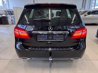 Gebraucht Mercedes B220 177 PS (130 kW) 2015 Nachtschwarz Van / Kleinbus