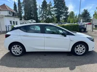 Usado Opel Astra 105 HP (77 kW) 2022 Branco Citadino