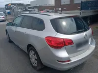 Gebraucht Opel Astra 140 PS (102 kW) 2011 Grau Kombi