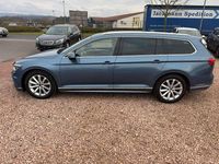 Gebraucht VW Passat Highline 220 PS (161 kW) 2017 Harvard blue metallic Kombi