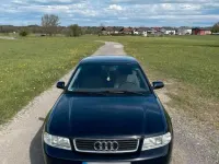 Używany Audi A4 102 KM (75 kW) 1999 Niebieski Sedan/Limuzyna