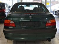 gebraucht Toyota Avensis 1.8 Lim. 4Türig*KLIMA*ALUFELGEN*2.HAND