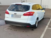 Usata Ford Focus 150 CV (110 kW) 2015 Bianco Station wagon